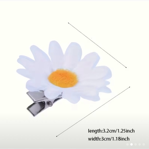 Daisy Hair Clips - White and Silver - Picture 3 of 3